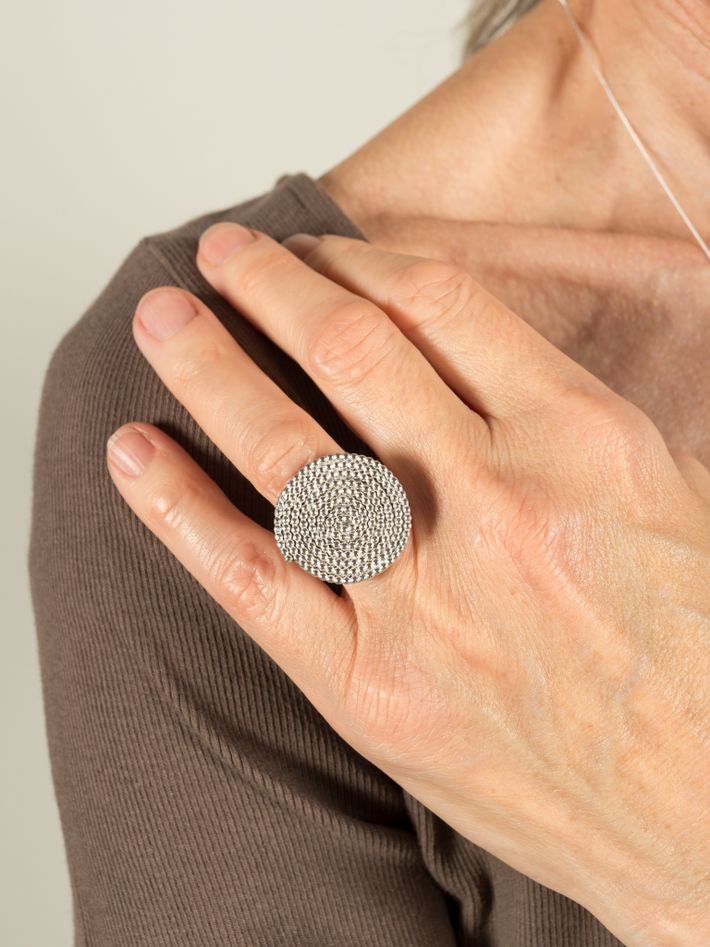 Granulated large spiral disc ring