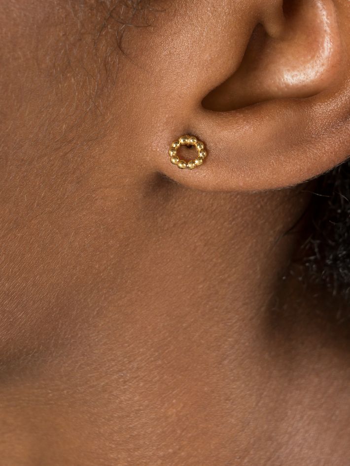 Bobbly studs in gold