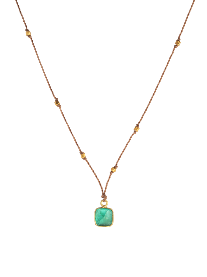 Emerald and 18kt bead necklace