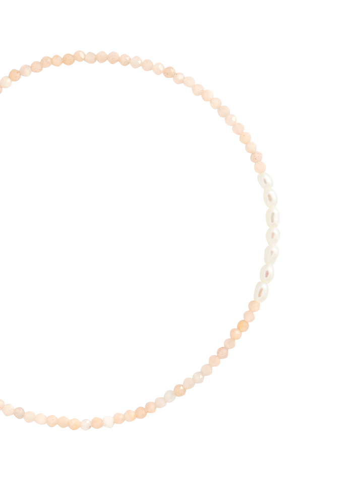 Peach moonstone and 7 pearl beaded bracelet