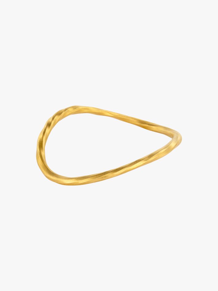 Flow wave bangle