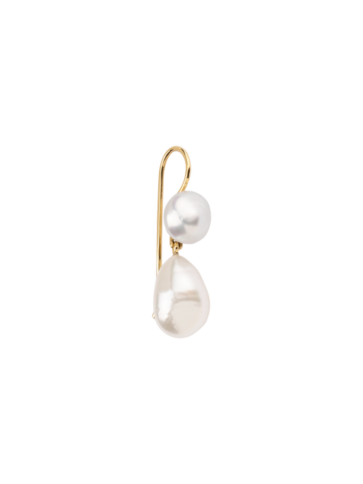 Two pearl earring photo