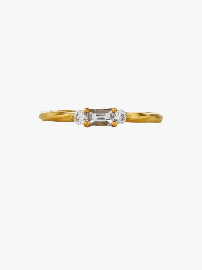 Flow diamond ring