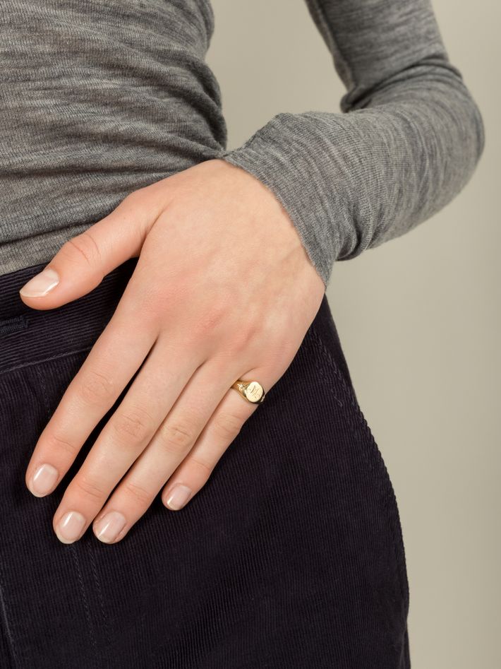 Signet ring 