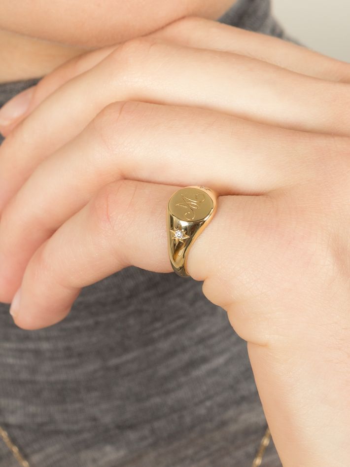 Signet ring 