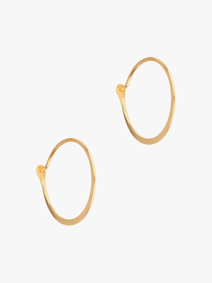 Medium 3/4 inch round hoops by Melissa Joy Manning | Finematter