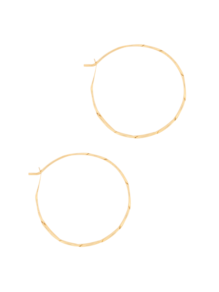 Twisted hoops with diamonds