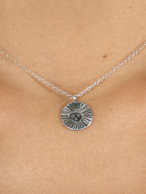 Sun disc necklace silver photo