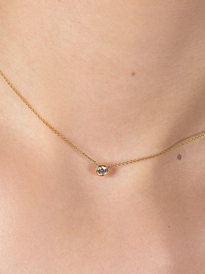 Solitaire necklace 