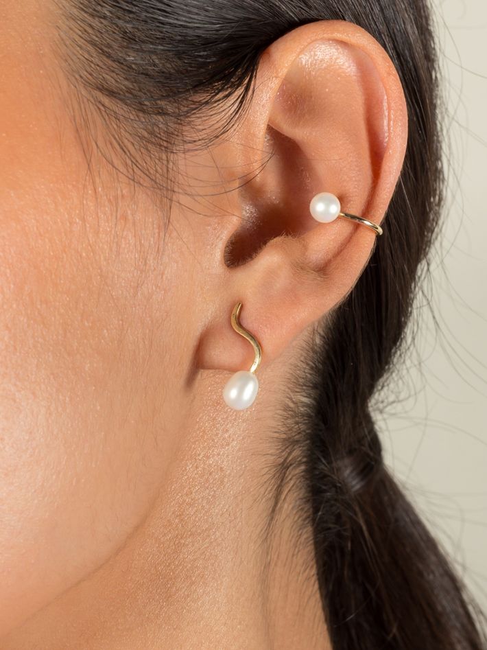 Signature pearl ear cuff