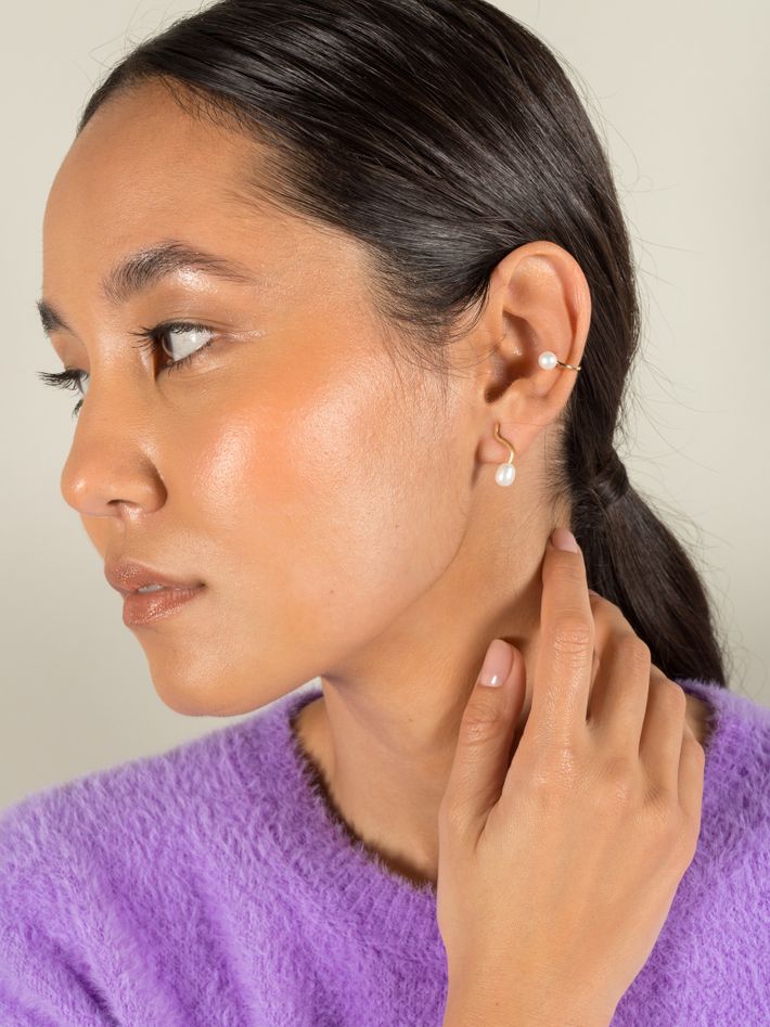Signature pearl ear cuff