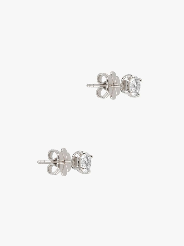 Large solitaire diamond studs