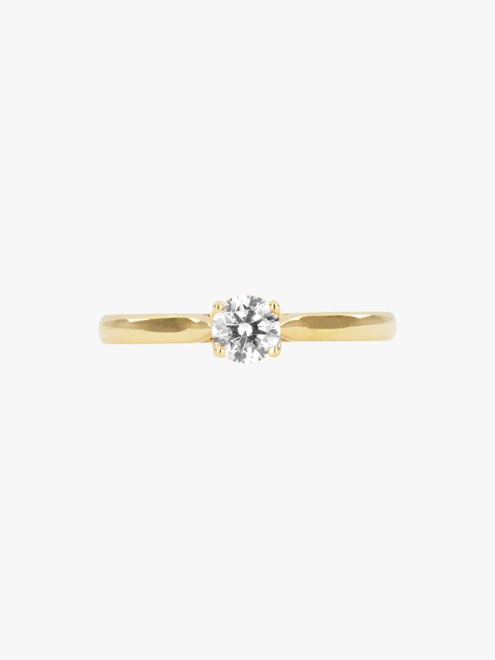 Solitaire diamond ring 