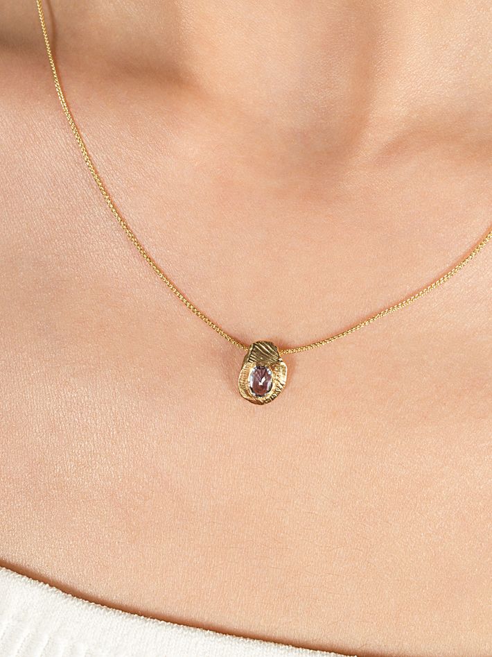 18k oval slider necklace in light blue sapphire 