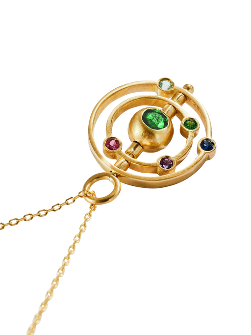 Andromeda pendant in emerald photo