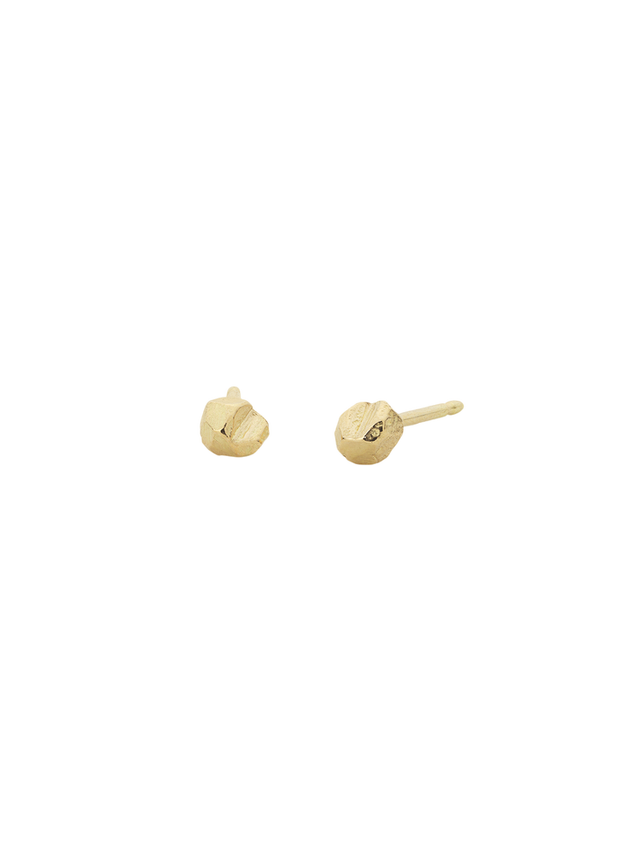 Gold nugget stud earring