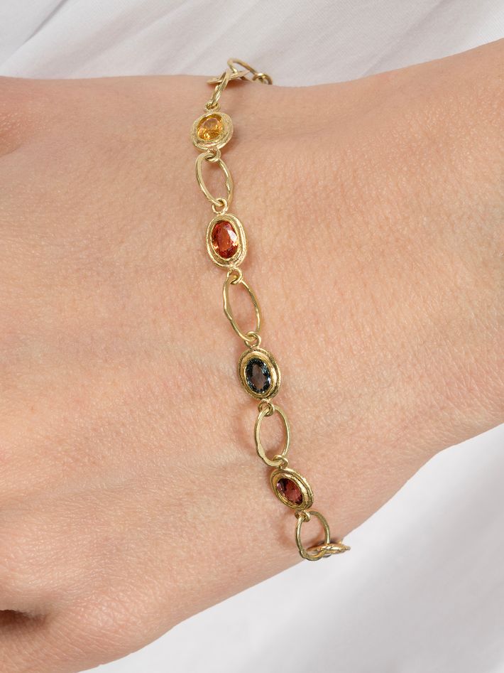 Multicolored sapphire oval link bracelet
