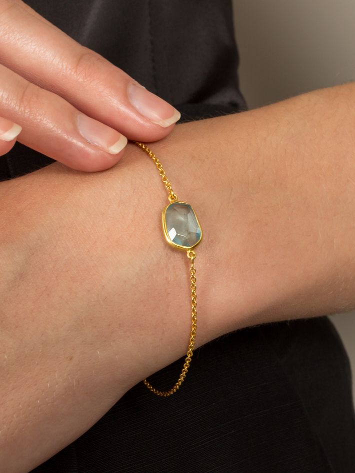 Light and space single stone bracelet