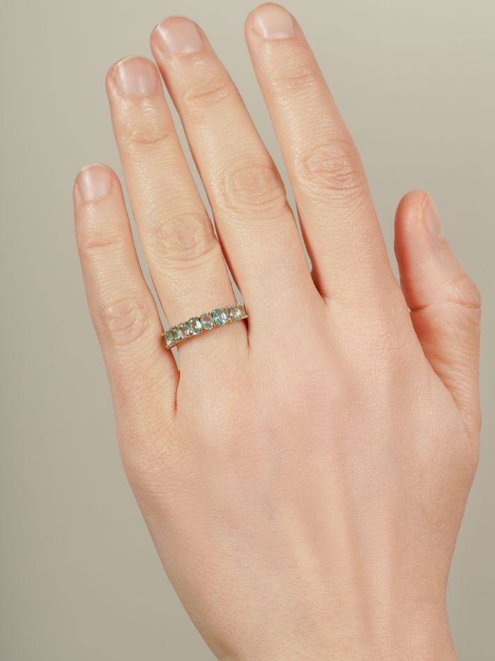 Oval cut apatite ring 