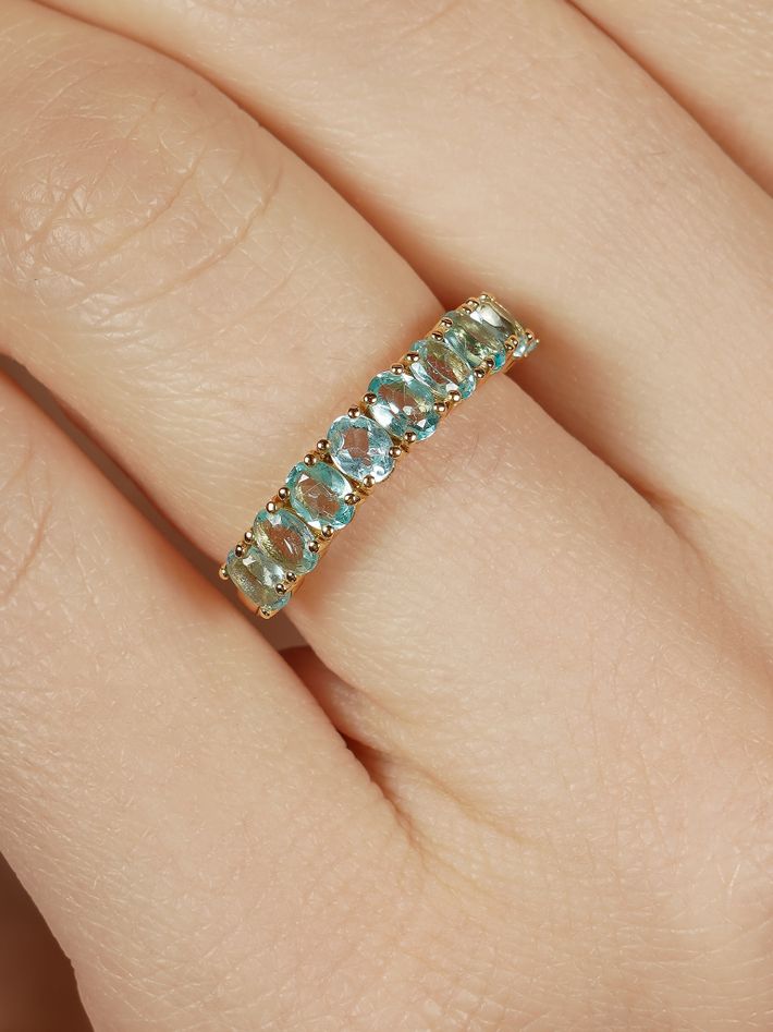 Oval cut apatite ring 