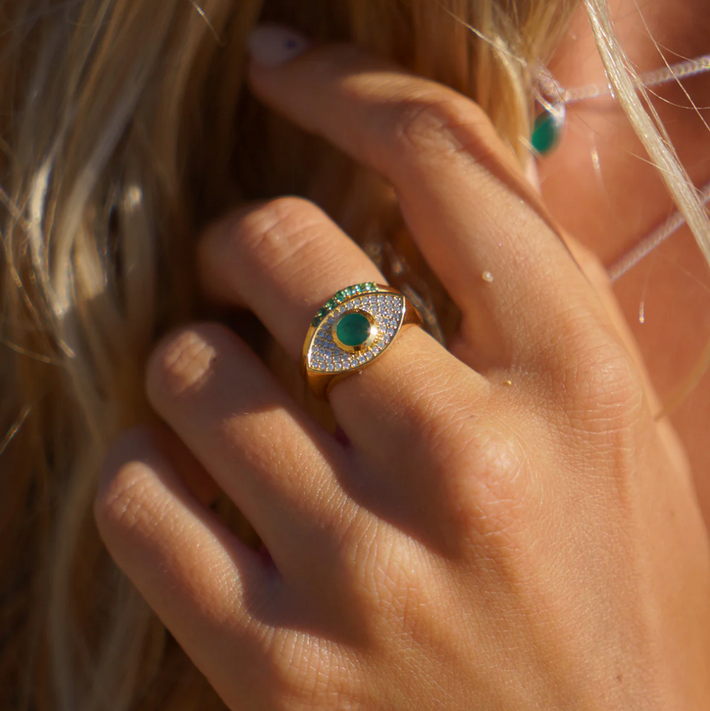 Rays of Light Fine Ring Emerald Solid Gold Ring Set