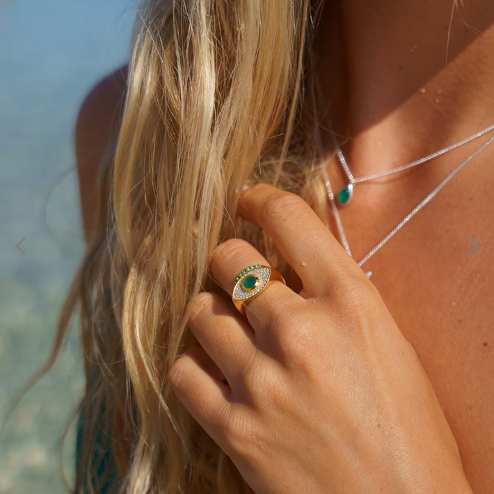 Rays of Light Fine Ring Emerald Solid Gold Ring Set