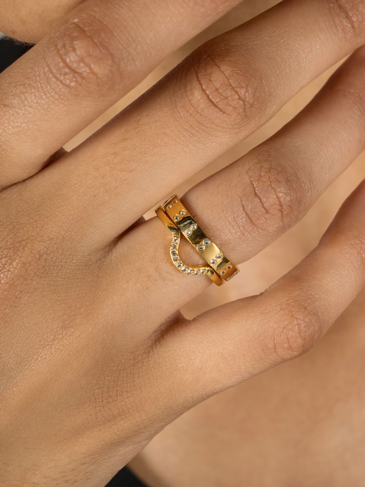 Parallel diamond ring solid gold