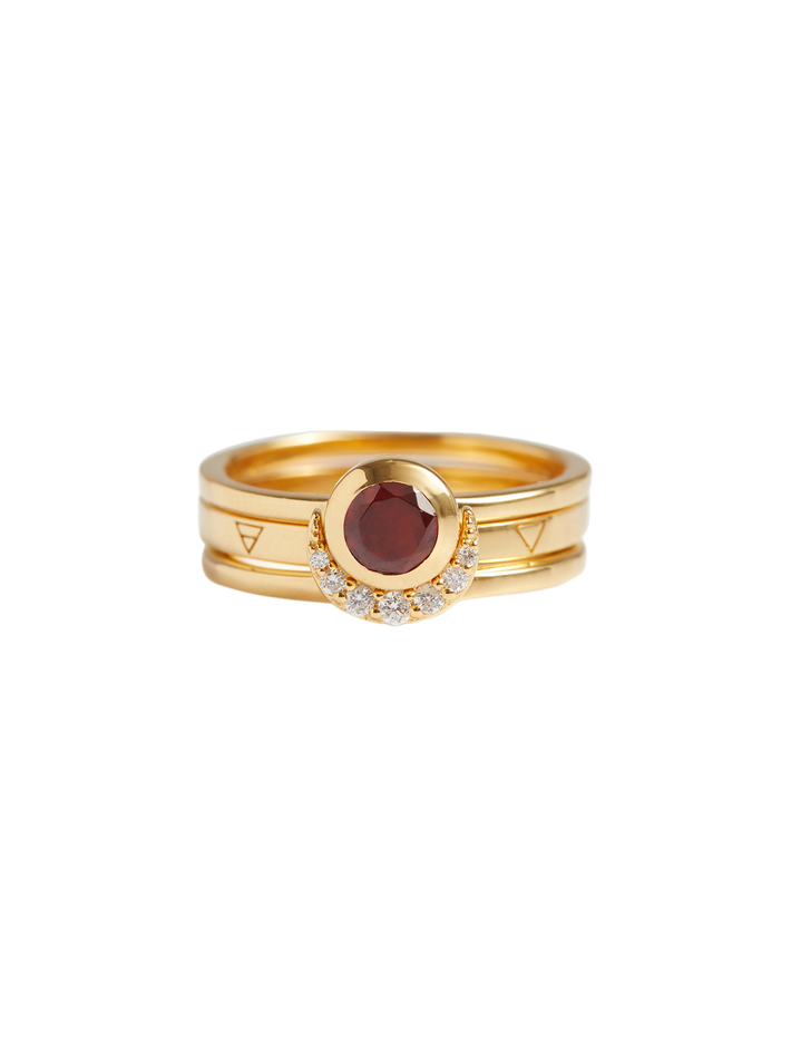 Eclipse Fine Stack Garnet Solid Gold Ring Set