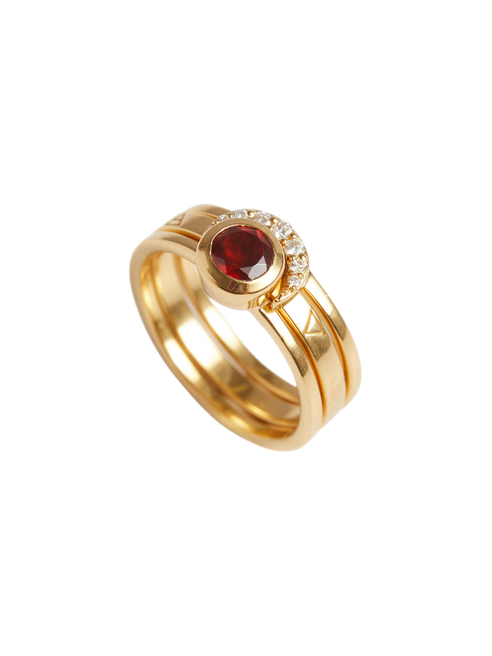 Eclipse Fine Stack Garnet Solid Gold Ring Set