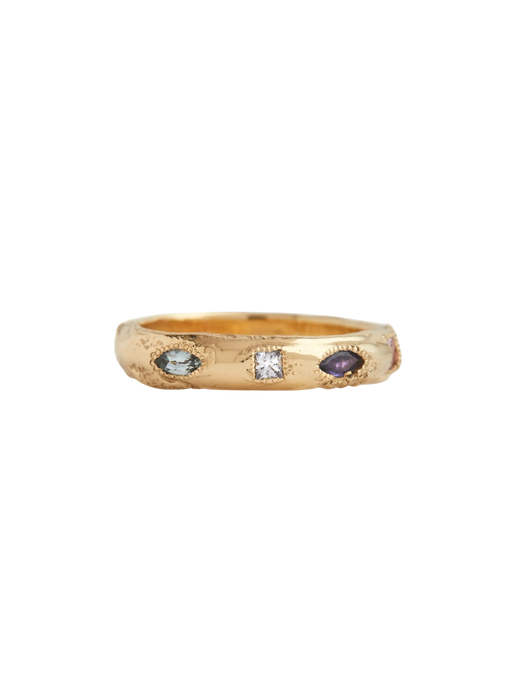 Violet Hued Madagascan Sapphire Treasure Band photo