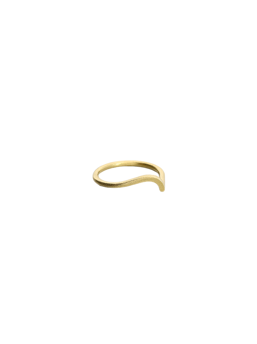 Ada curved wedding band photo