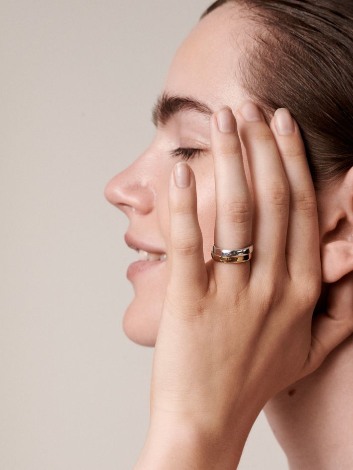 Cassini two-tone ring