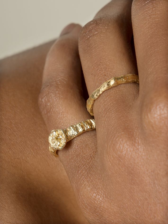 The sylva ring - 22ct gold plated