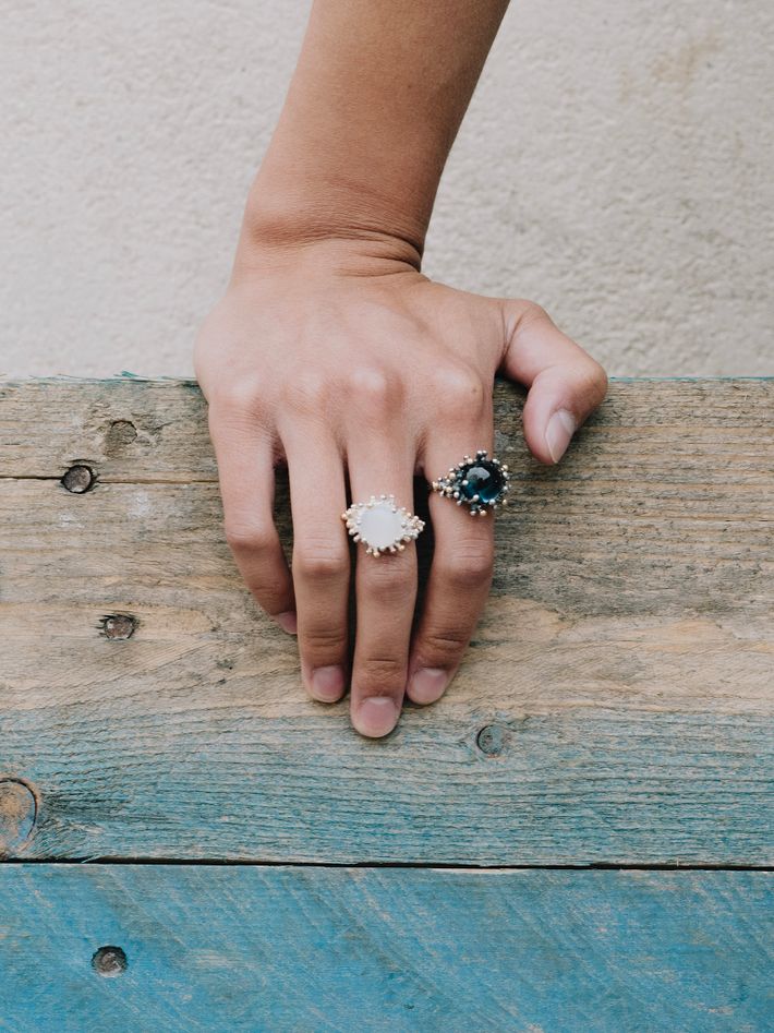 Sea anemone ring in silver and 18k yellow gold with white moonstone