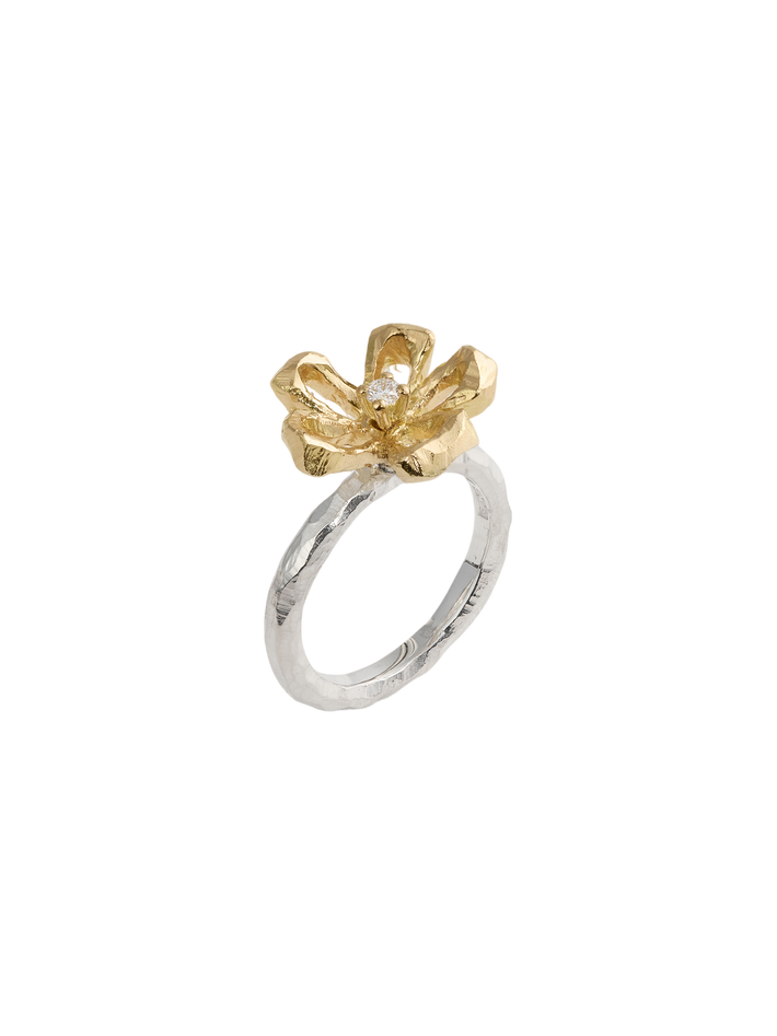 Ringo flower ring in silver and 18k yellow gold with 0,06ct diamond