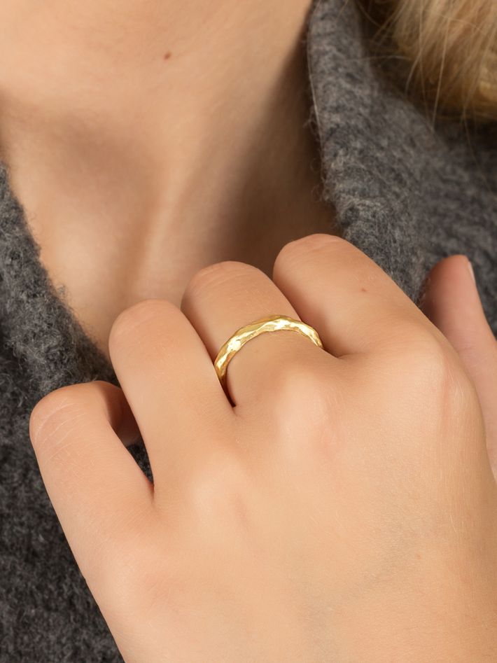 Pure simple ring 