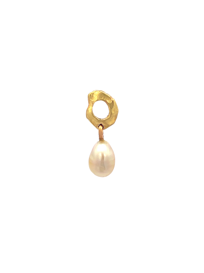 Oval earring w. keshi pearl