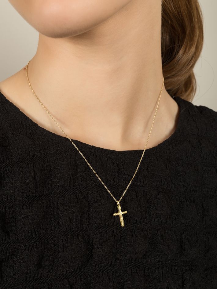 Cross necklace 