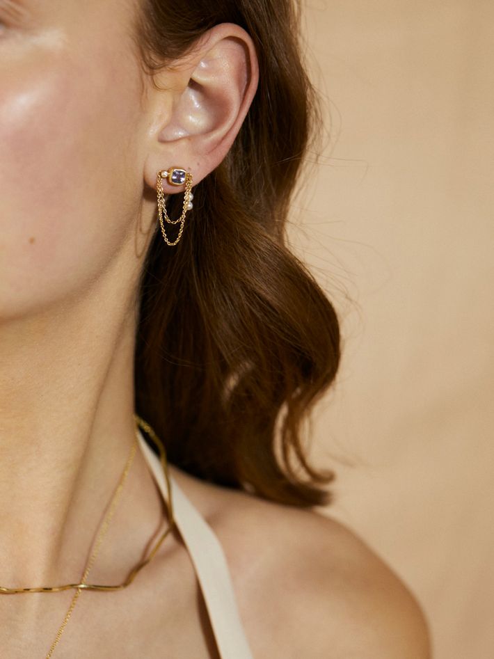 Seoul spinel and pearl chain earring