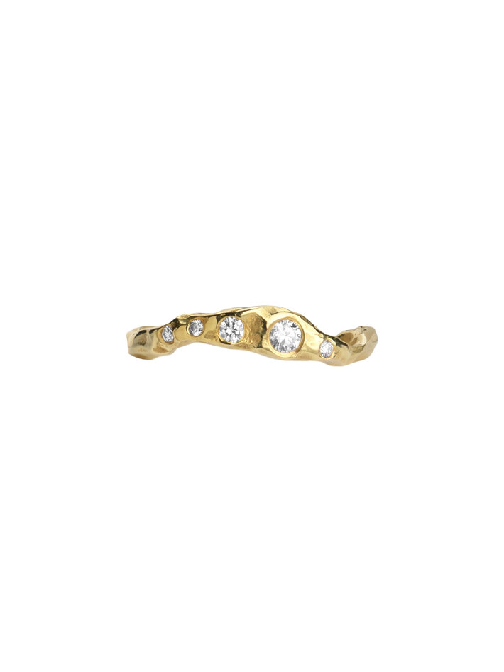 Pure ring with diamonds 