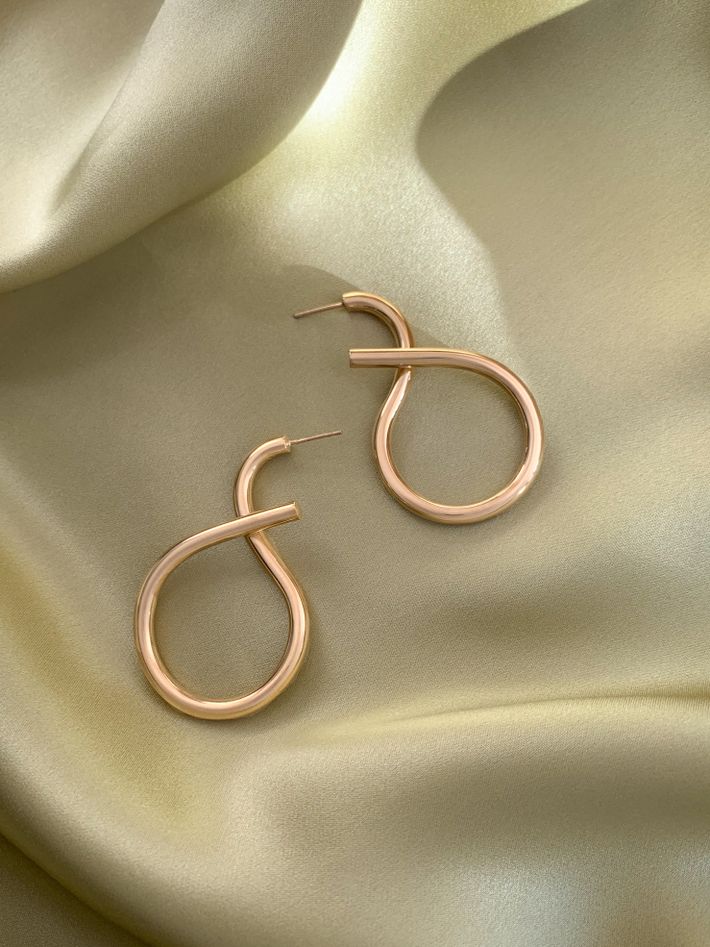 Shape ii earrings in gold vermeil