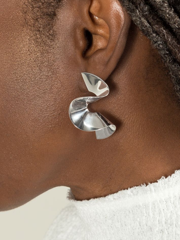 Flounce II earrings in silver