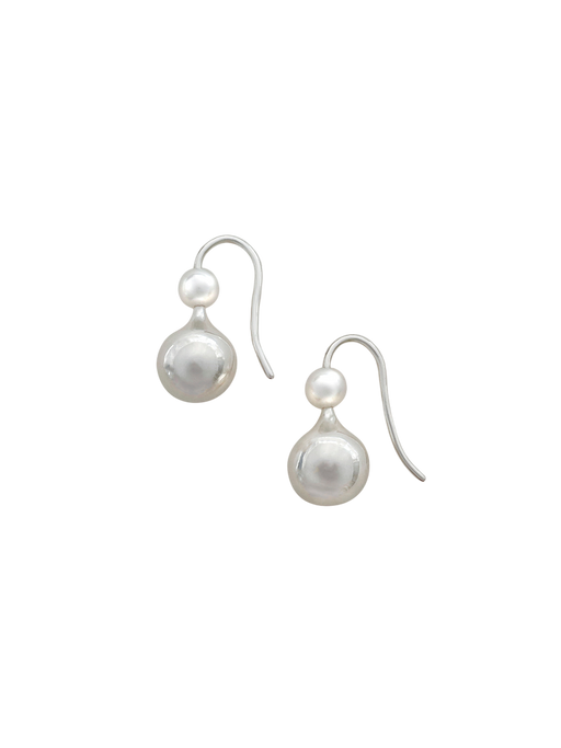 Sintra earrings in silver with freshwater pearl photo