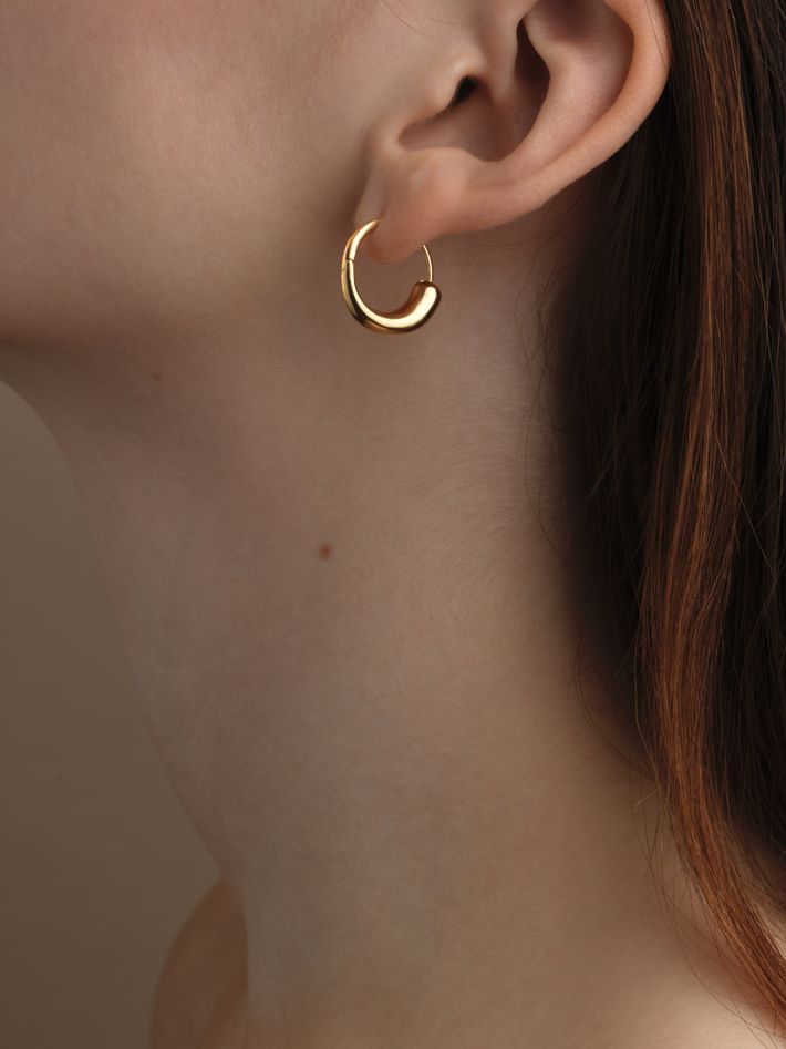 Closure ii hoops in gold vermeil