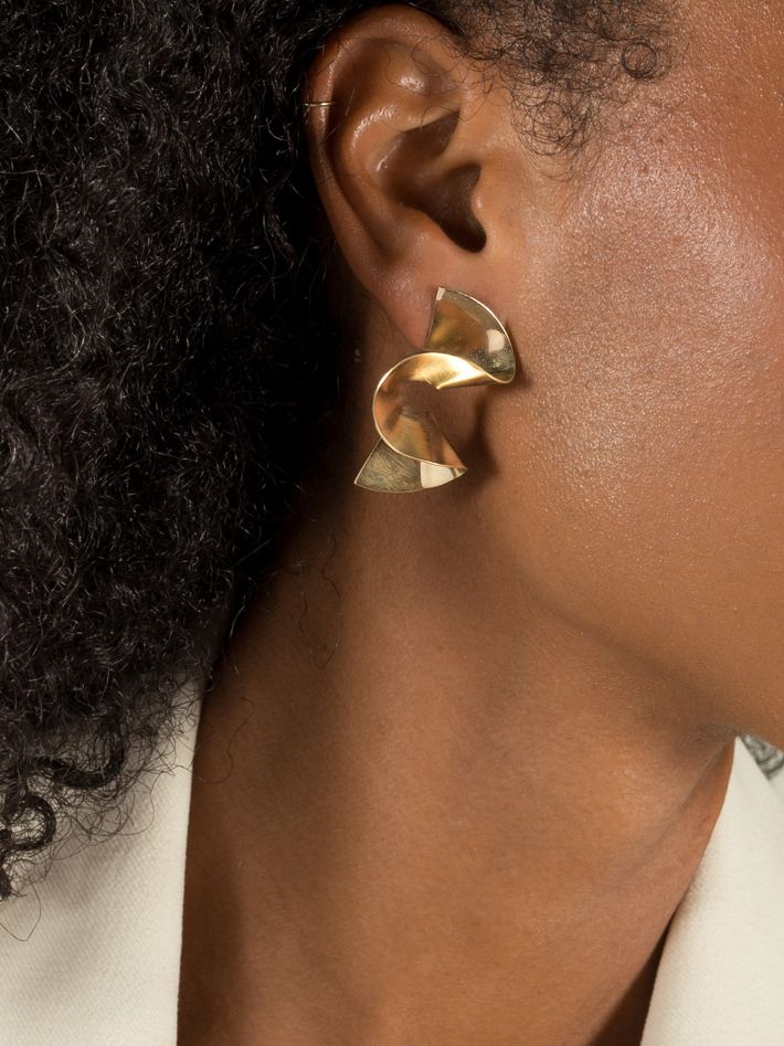 Flounce II earrings in gold vermeil