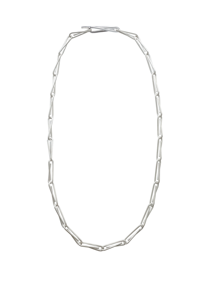 String long chain necklace in silver