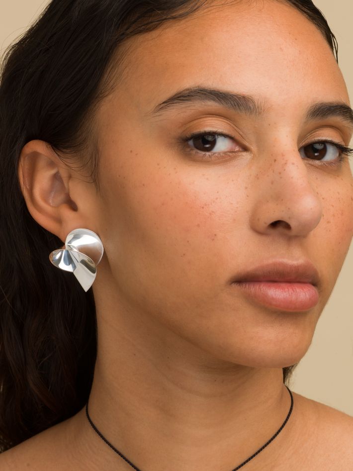 Coil earrings in silver