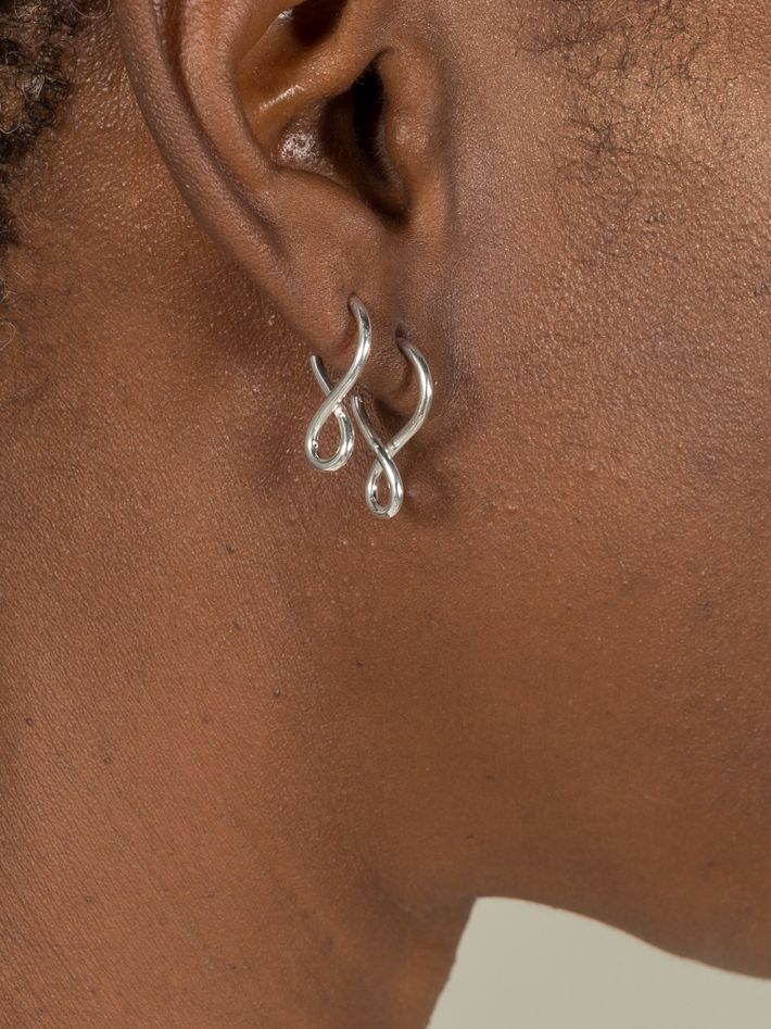 Shape I small earrings in silver