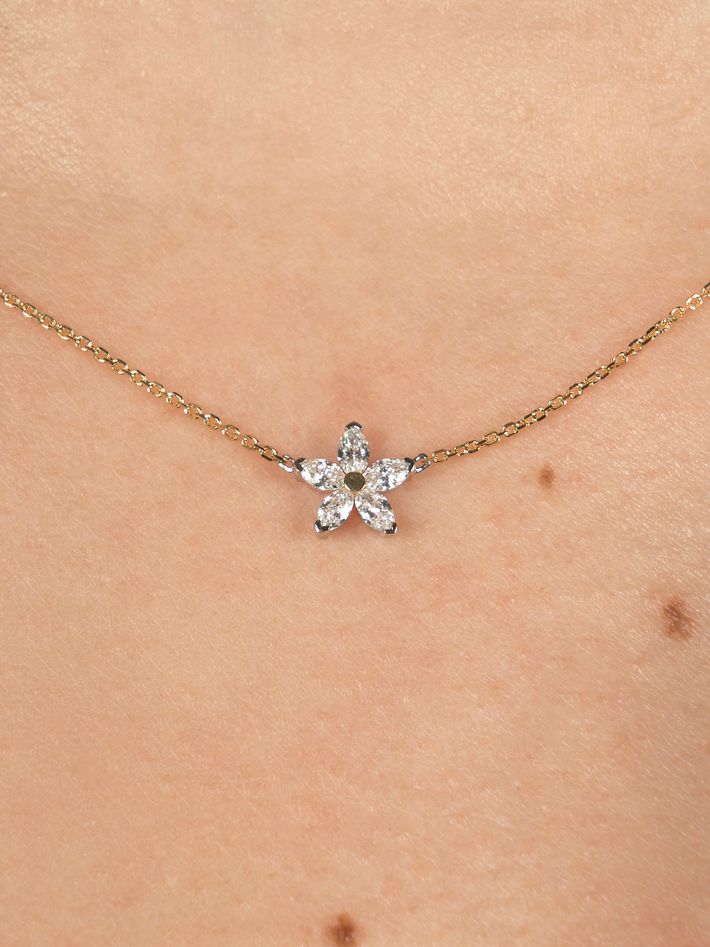 Daisy necklace