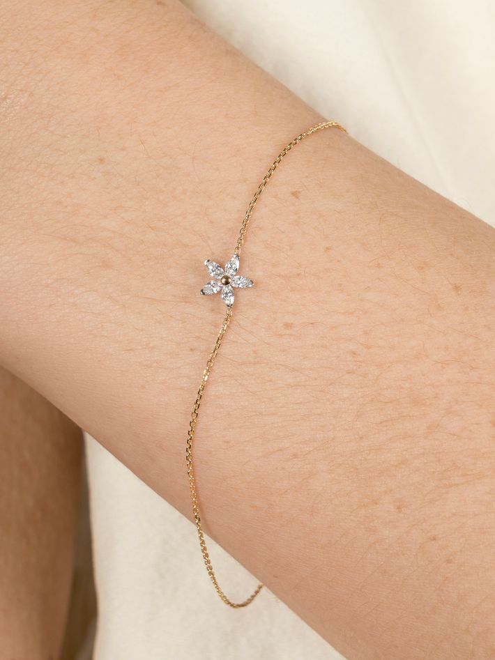 Daisy bracelet